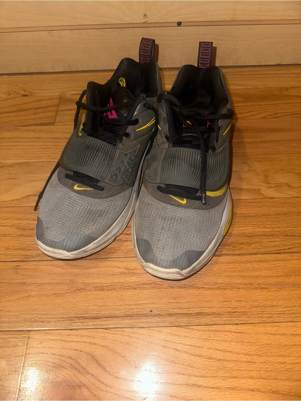 Nike Men’s Gray Athletic Sneakers with Yellow Accents